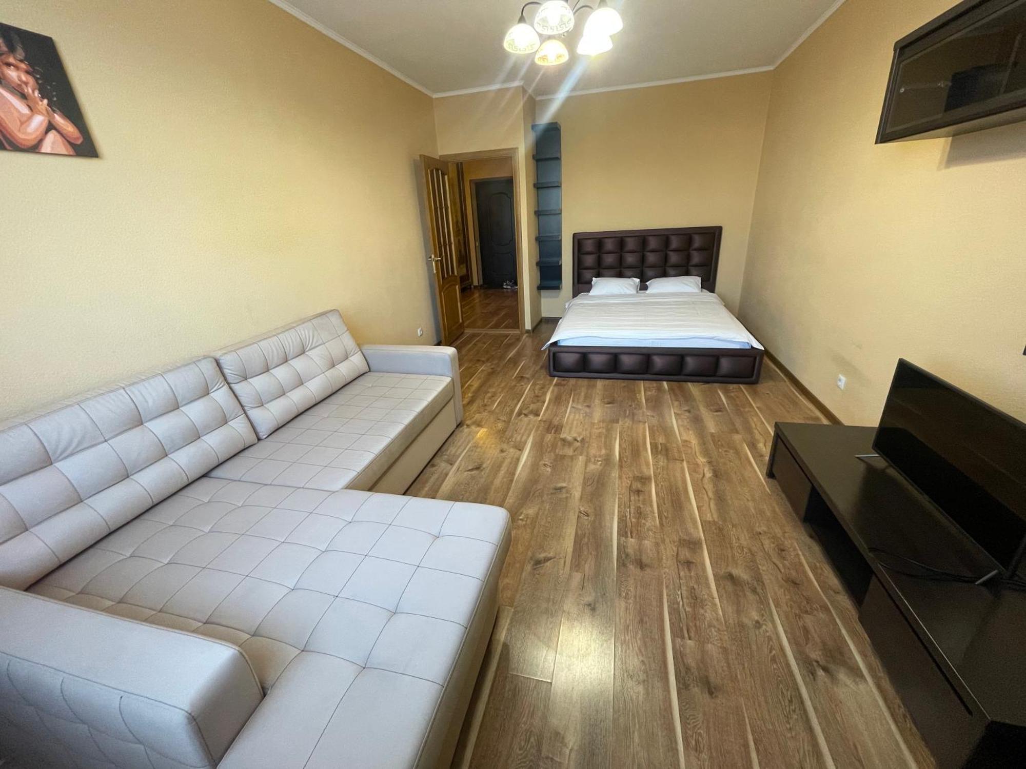 Apartment Voskresenska 18 , Парковые Озера Kiev Camera foto